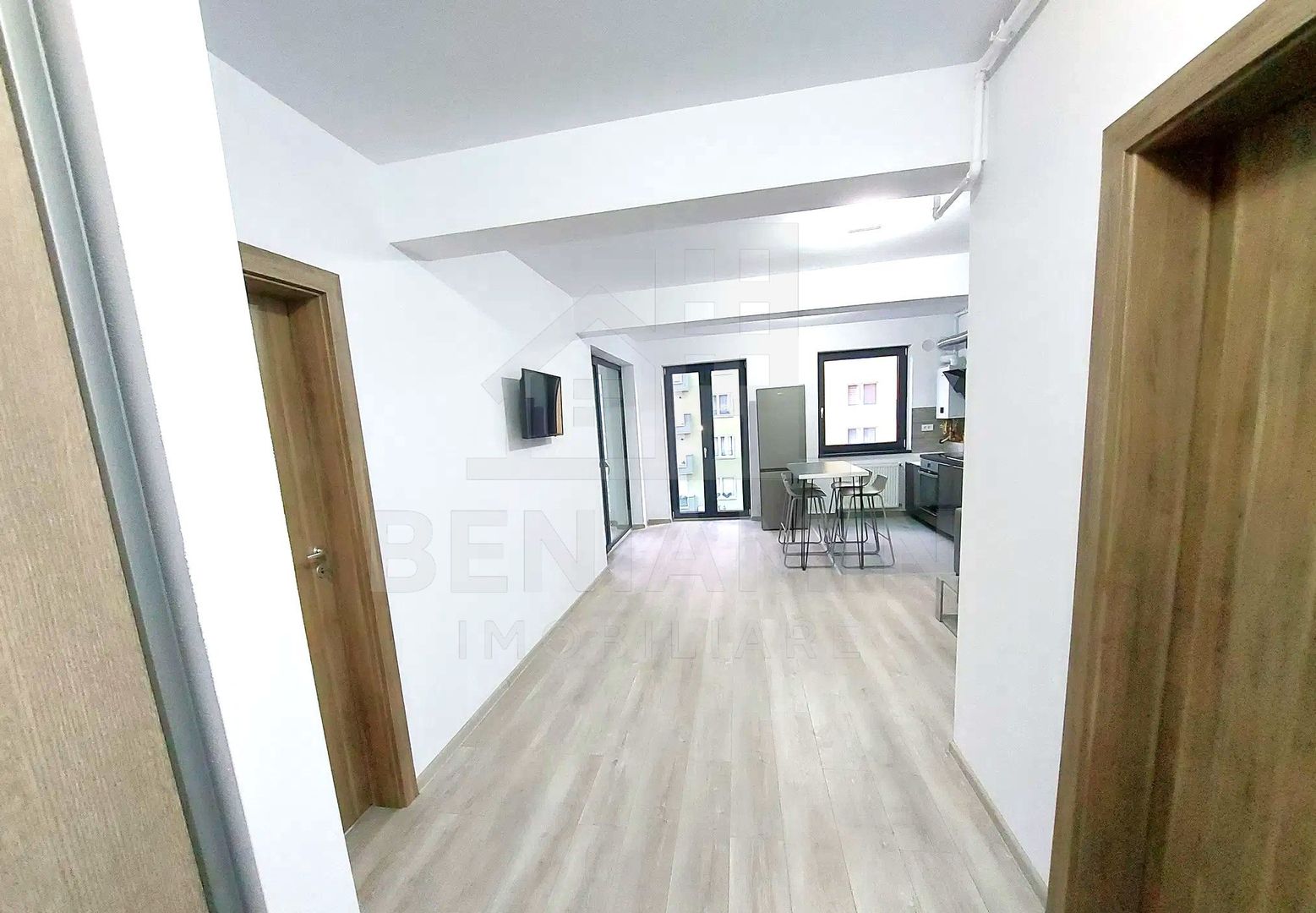 Apartament 2 camere - Platinum Residence - Coresi - Parcare 66.4mp - Poză 4