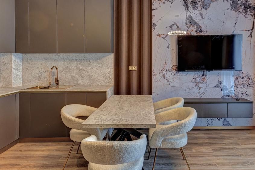 Apartament de vanzare 2 camere, balcon, etaj intermediar, Eroilor - Poză 1