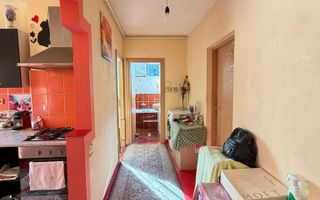 Apartament cu 3 camere, decomandat, etaj intermediar, zona Iuliu Maniu - Poză 4