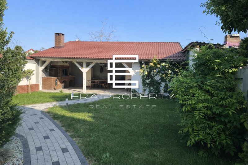 Casa individuala complet mobilata zona Lupeni, Sibiu - Poză 15