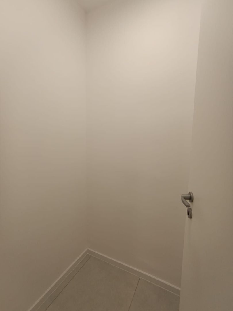 Apartament 3 camere de vanzare, complet renovat, Drumul Taberei - Poză 11