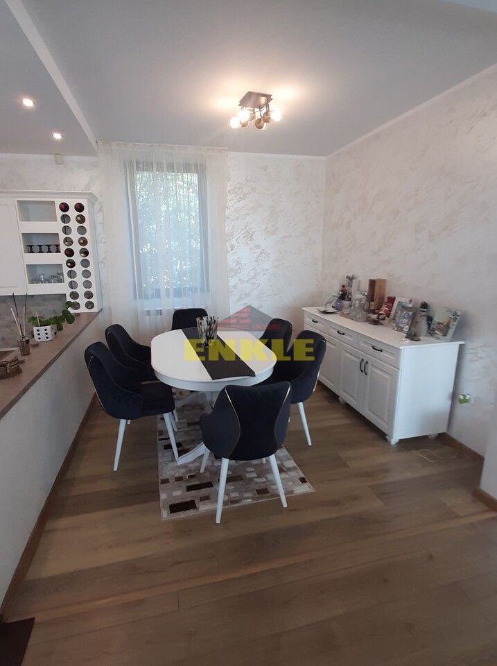 Vila 5 camere, Lebada , finisaje de lux, pret 295000 euro neg - Poză 4