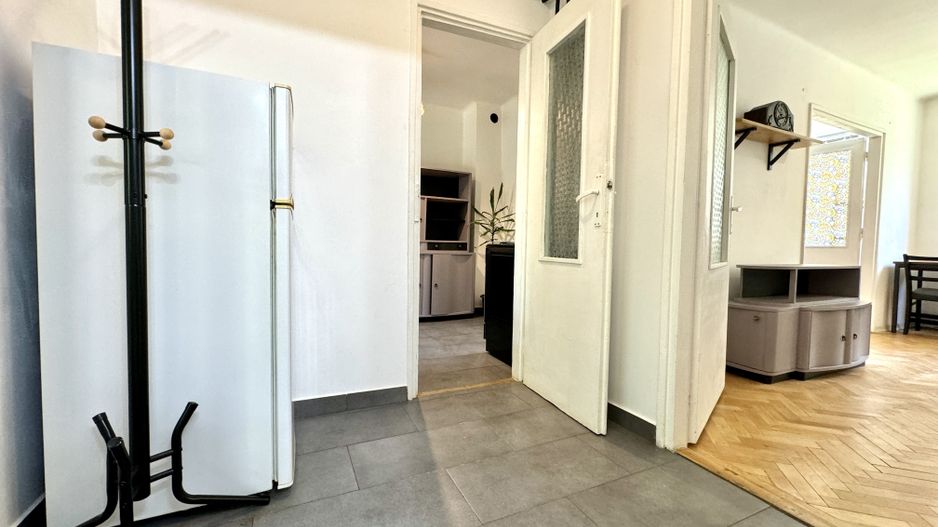 Apartament 2 camere, primitor, cu garaj, in zona Centrala-Universitate - Poză 15