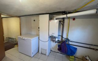 Casă cu etaj |teren generos| garaj dublu și seră | Oportunitate unică! - Poză 15