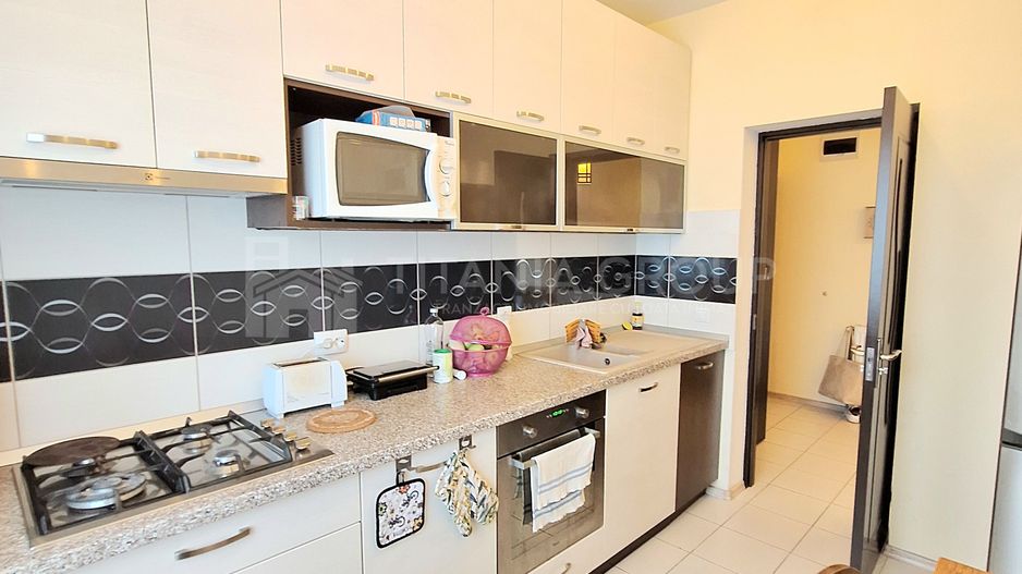 Apartament 2 camere cu vedere superba, modern mobilat+parcare, Coresi - Poză 2