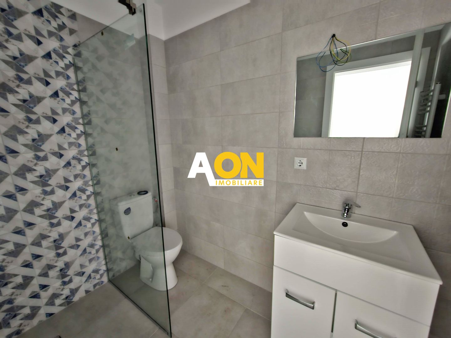 Apartament 2 camere, 43 mp utili + balcon 9 mp,  etaj 3, bloc nou - Poză 9