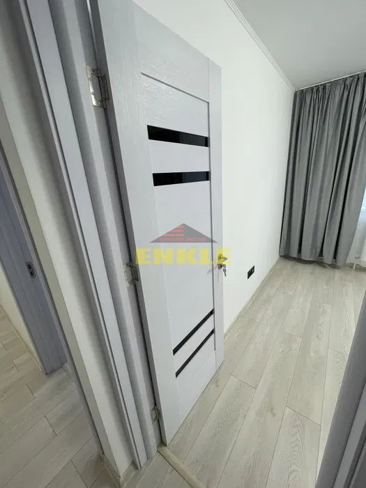 De vanzare apartament cu 3 camere, Piata mare - Poză 4