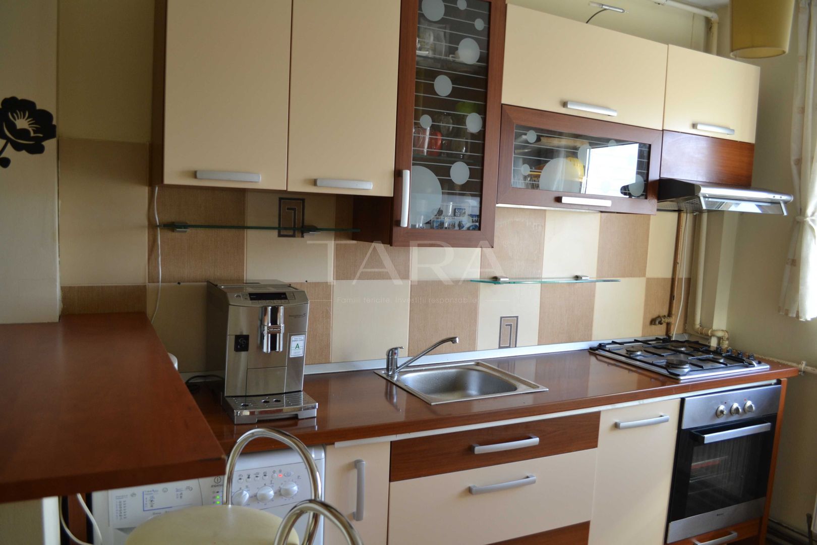 Apartament cu 2 camere decomandate, 2 balcoane, zona Aurel Vlaicu. - Poză 4