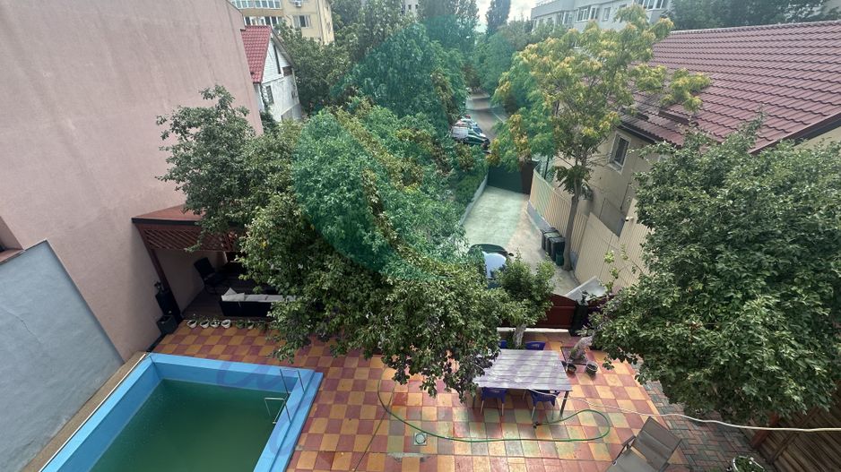 Vilă cu piscină și teren 563 mp, Dristor - Poză 1