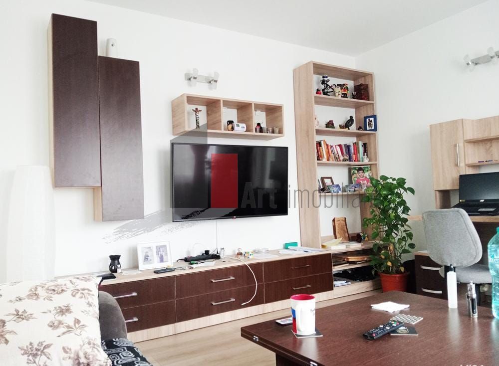 Vânzare apartament 3 camere cu centrală Apărătorii Patriei - Poză 2