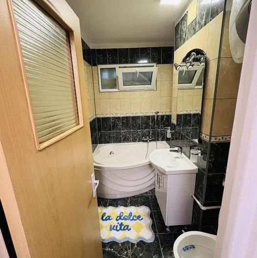 AP. 3 CAMERE - PIATA SUDULUI, PARCARE ADP, BUCATARIE INCHISA, METROU - Poză 8