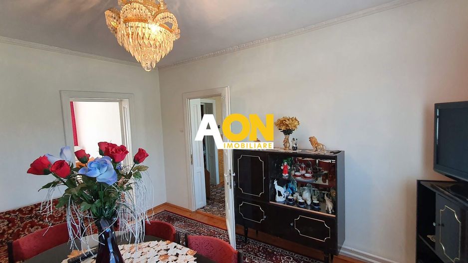 Casa cu 4 camere, garaj, teren 791 mp, zona Schit - Poză 12