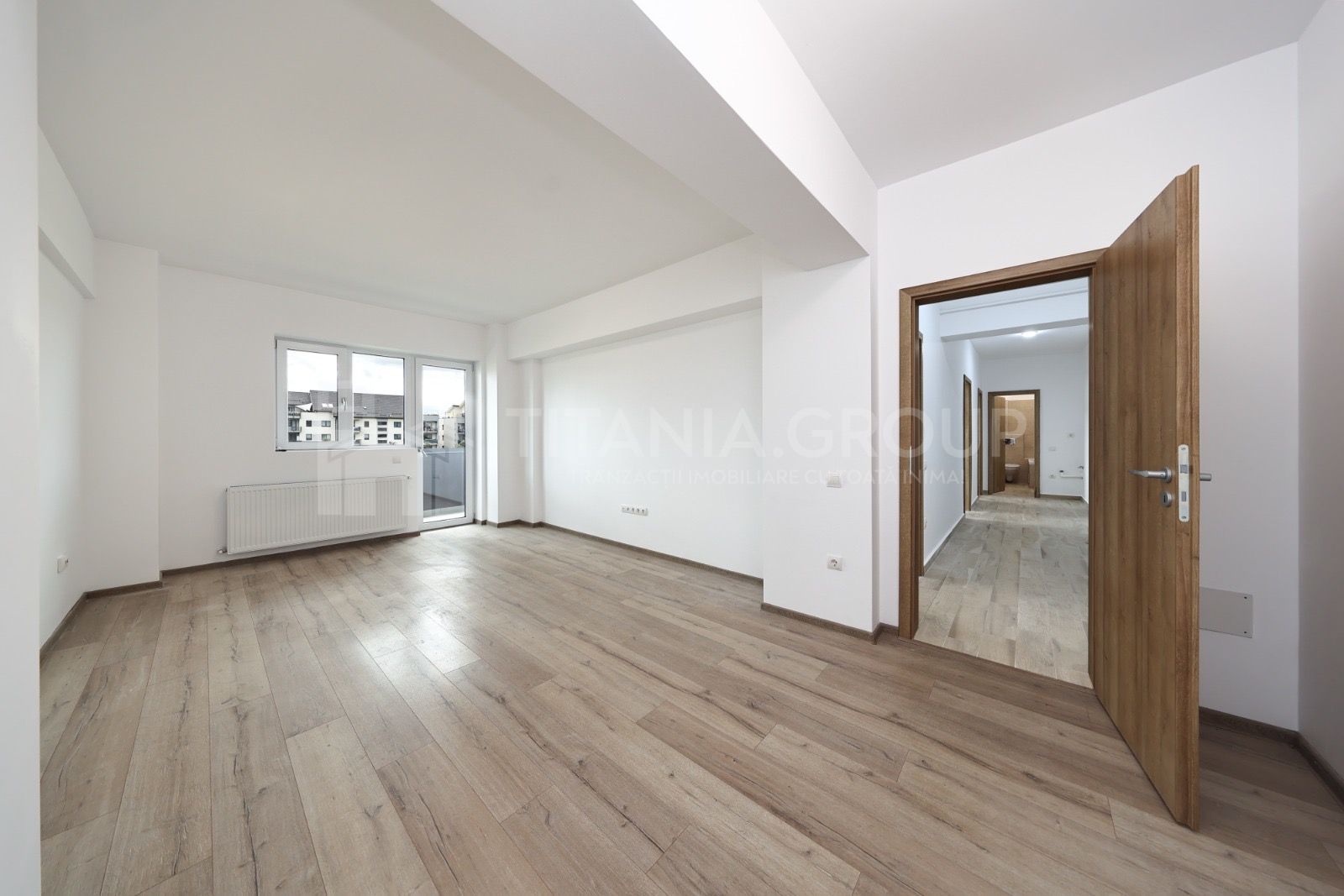 Apartament 3 camere decomandat, 2 bai, parcare, preluare chirias - Poză 1