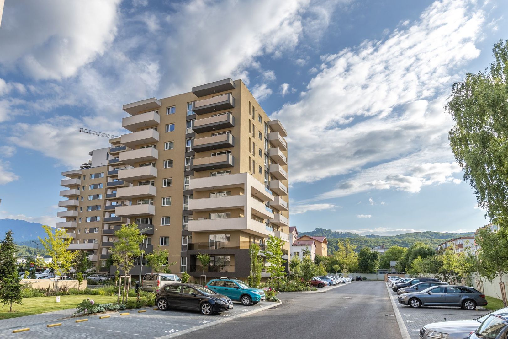 Inchiriem apartament 3 camere mobilat utilat lux cu parcare subterana - Poză 9