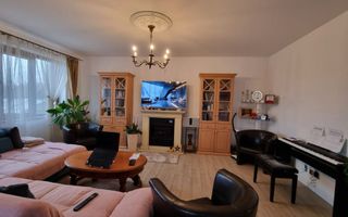 Casă , Vilă in zona Rezidentială - Poză 1