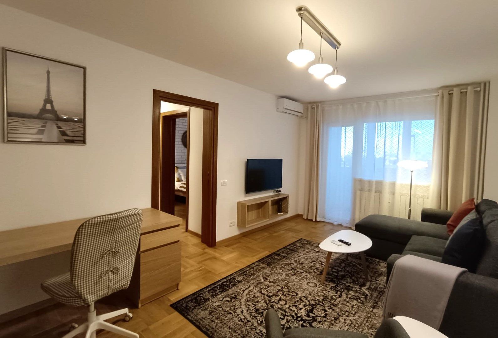Inchiriem 2 camere complet renovat si mobilat zona 1 Mai - Poză 1