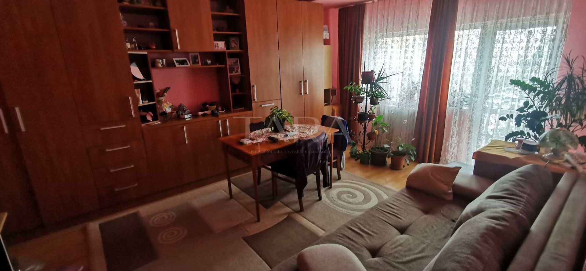Apartament 4 camere decomandat – zonă Penny, ideal pentru investitie. - Poză 1