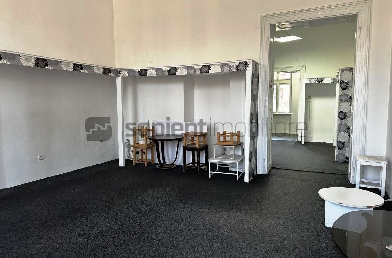 Apartament la casa cu 4 camere si acces auto, ultracentral - Poză 6