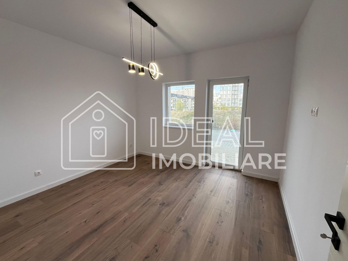 Apartamente 3 camere de vânzare – zona Prelungirea Doamna Stanca - Poză 4
