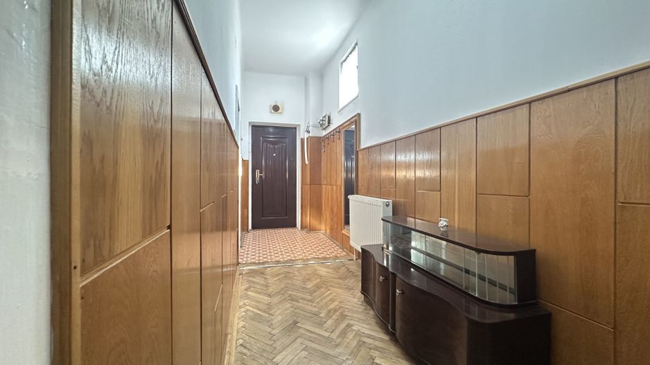 Apartament in casa spațios la doar 5-7 minute de Centrul Istoric - Poză 11