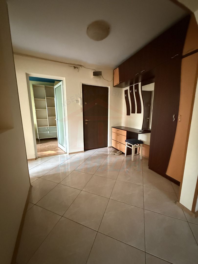 🏢 Apartament 3 camere în Centru | 57 mp | 450 €/lună - Poză 3