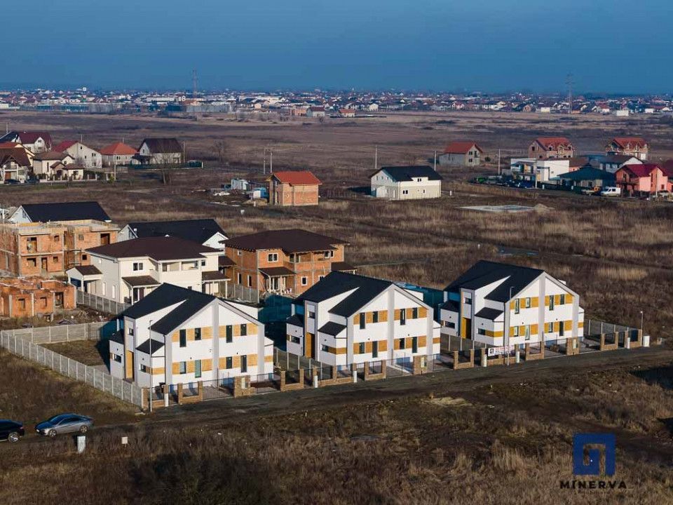 Duplex cu 4 camere si teren generos de 352 mp – Mosnita Noua - Poză 42