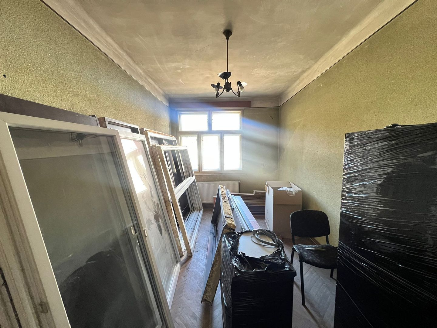 Casa renovabila | 100mp + 300mp curte individuala | Dambul Rotund - Poză 6