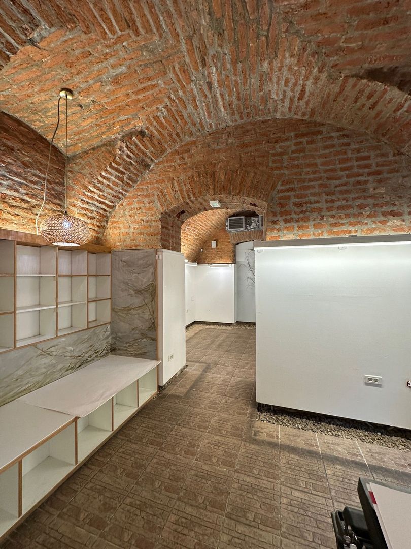 Spatiu comercial în Piața Unirii - 155 mp - Poză 19