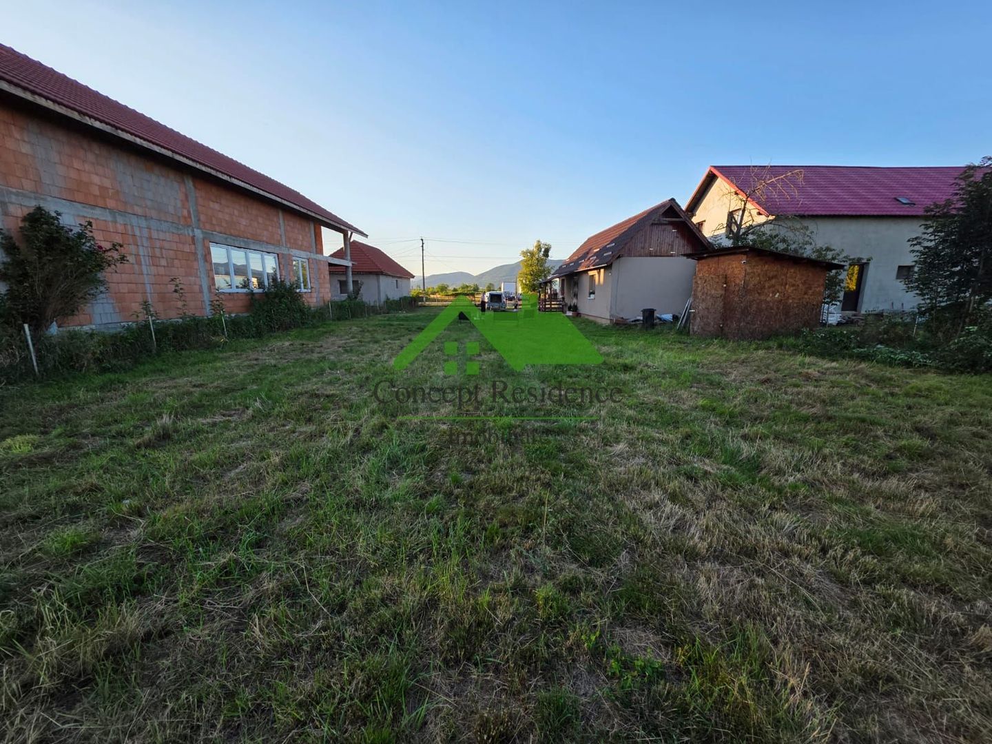 Casă pe nivel 50 mp utili + 1100 mp teren, Mocira zona Aramis - Poză 19