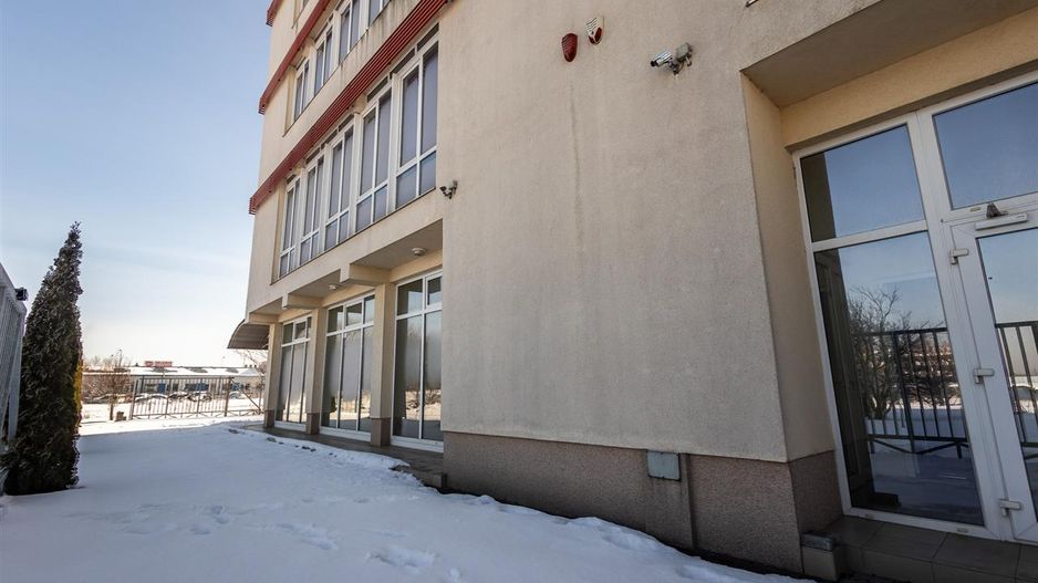 Spatiu comercial nou, componenta si dotari apreciabile, Calea Bucuresti, Brasov - Poză 36
