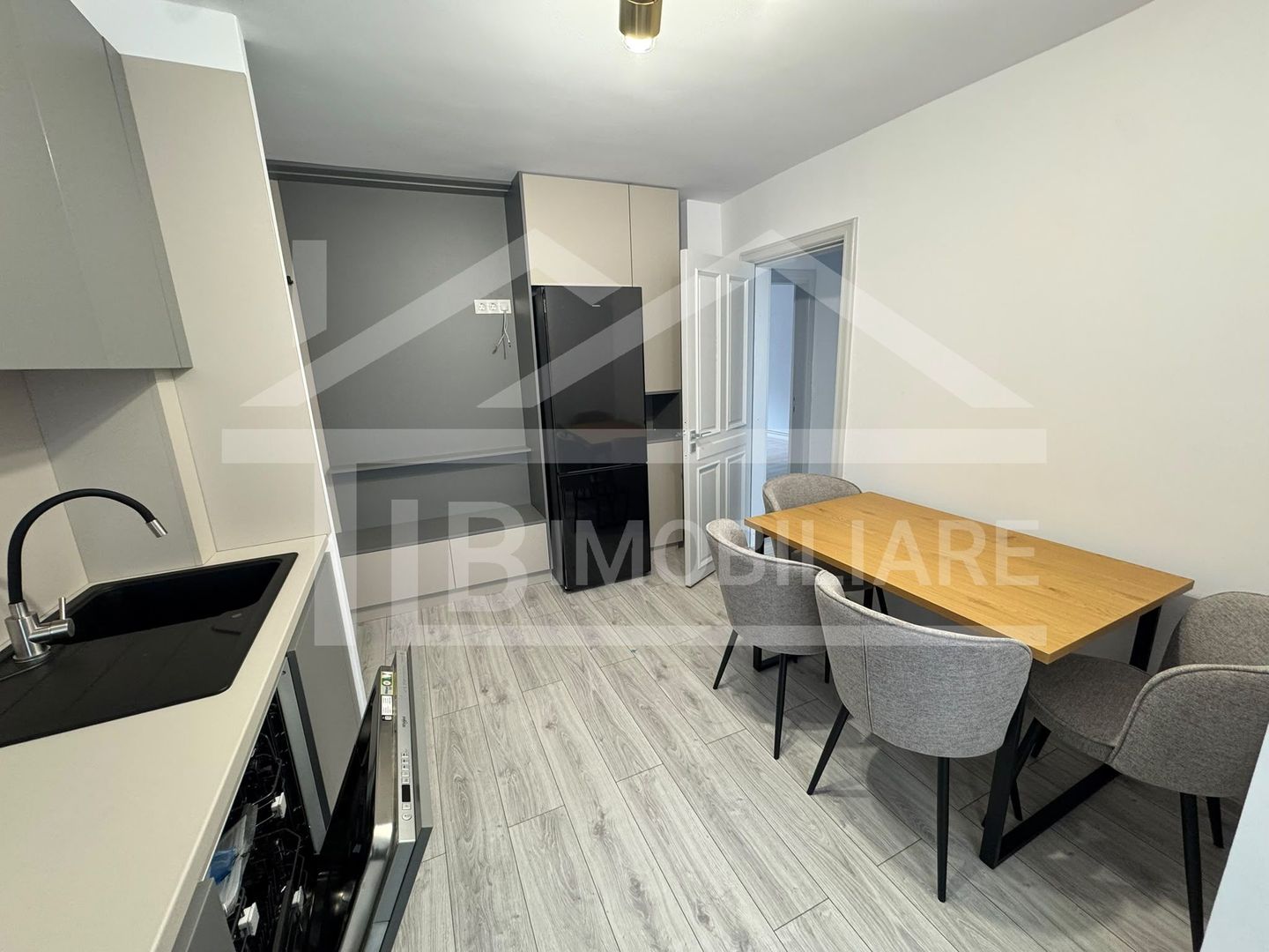 Apartament cu 2 camere, 50 mp, decomandat, Zona Fortuna - Poză 6
