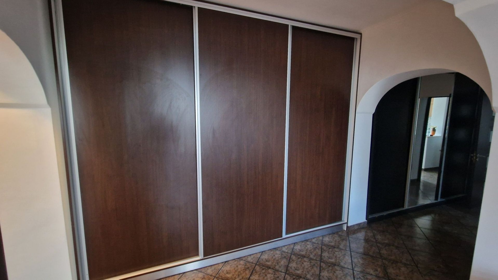 Apartament de 3 camere mobilat complet – 13 Septembrie, etaj 4, cu loc parcare - Poză 3