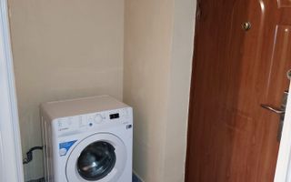 BRASADAS vinde garsoniera 24m la etajul 4/4 B-dul Closca. - Poză 5