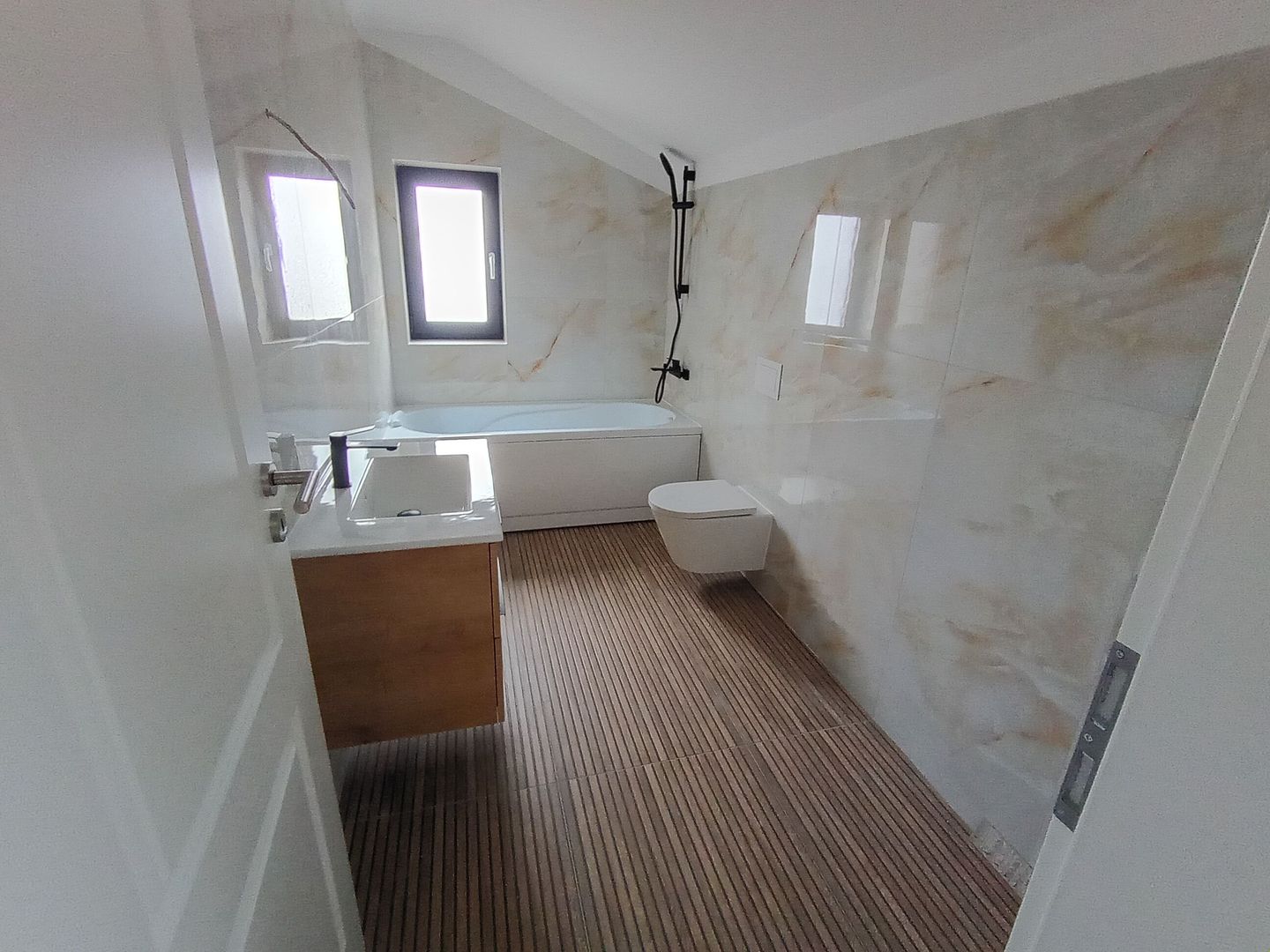 Sanandrei Duplex pe Etaj, Pozitie Excelenta, Teren Generos, Finisaje Moderne - Poză 12