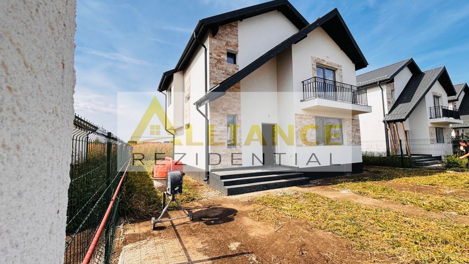 Casă de vânzare în Comuna Berceni - Poză 1