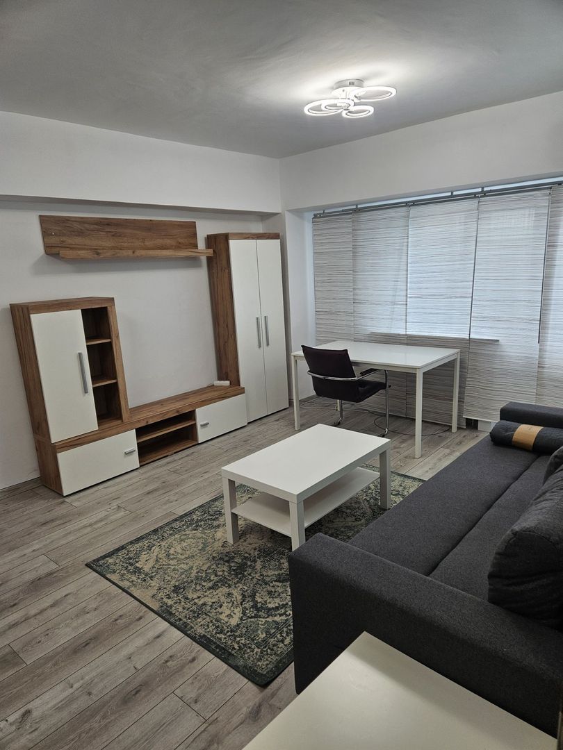 Oportunitate, Vanzare 3 Camere, PE Bd Decebal Bloc Monolit, Metrou Piața Muncii - Poză 3