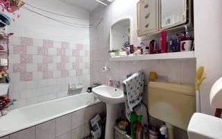 Apartament 2 camere tranformat in 3  | 50 mp | zonă centrală, Bd. Republicii . - Poză 11