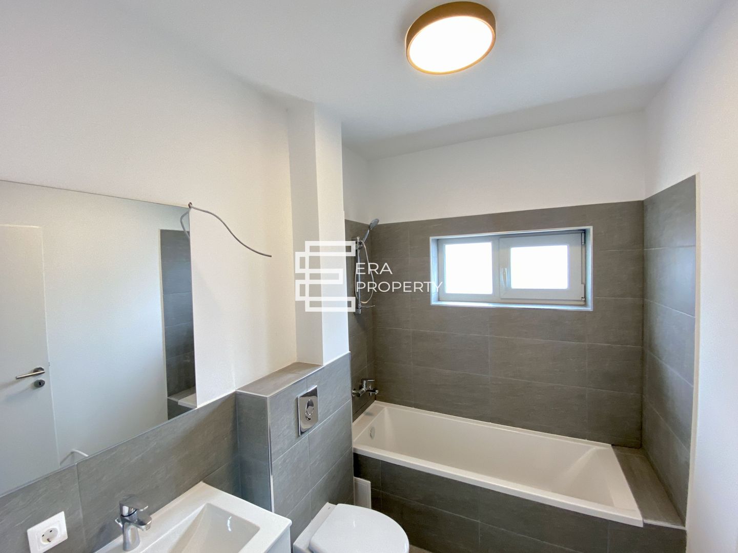 Apartament 2 camere LA CHEIE zona Aeroport Sibiu - Poză 6