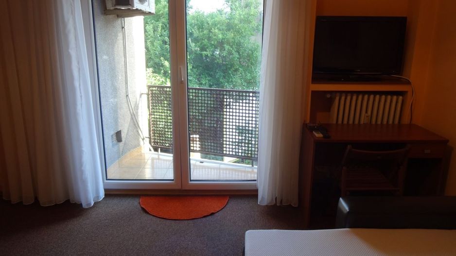 Inchiriere apartament ASE- 3 camere decomandat - Poză 15