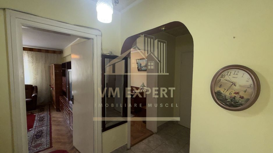 APARTAMENT 2 CAMERE ETAJ 4 ZONA ULTRACENTRALĂ CAMPULUNG - Poză 16