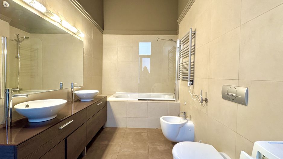 Apartament 3 camere, elegant si spațios, in Piața Unirii - Poză 12