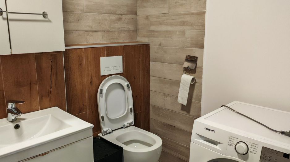 Apartament 2 camere,decomandat,bloc NOU,zona Judetean,mobilat,utilat - Poză 9