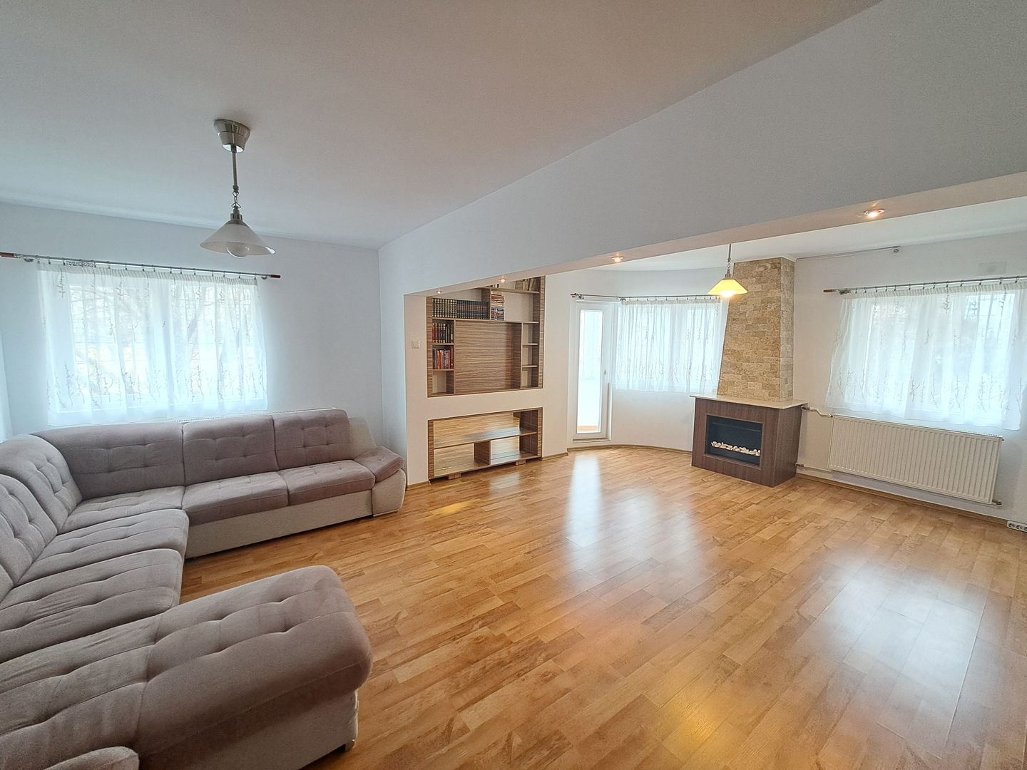 Apartament 83 mp in Aviatiei - str. Avionului - Poză 1