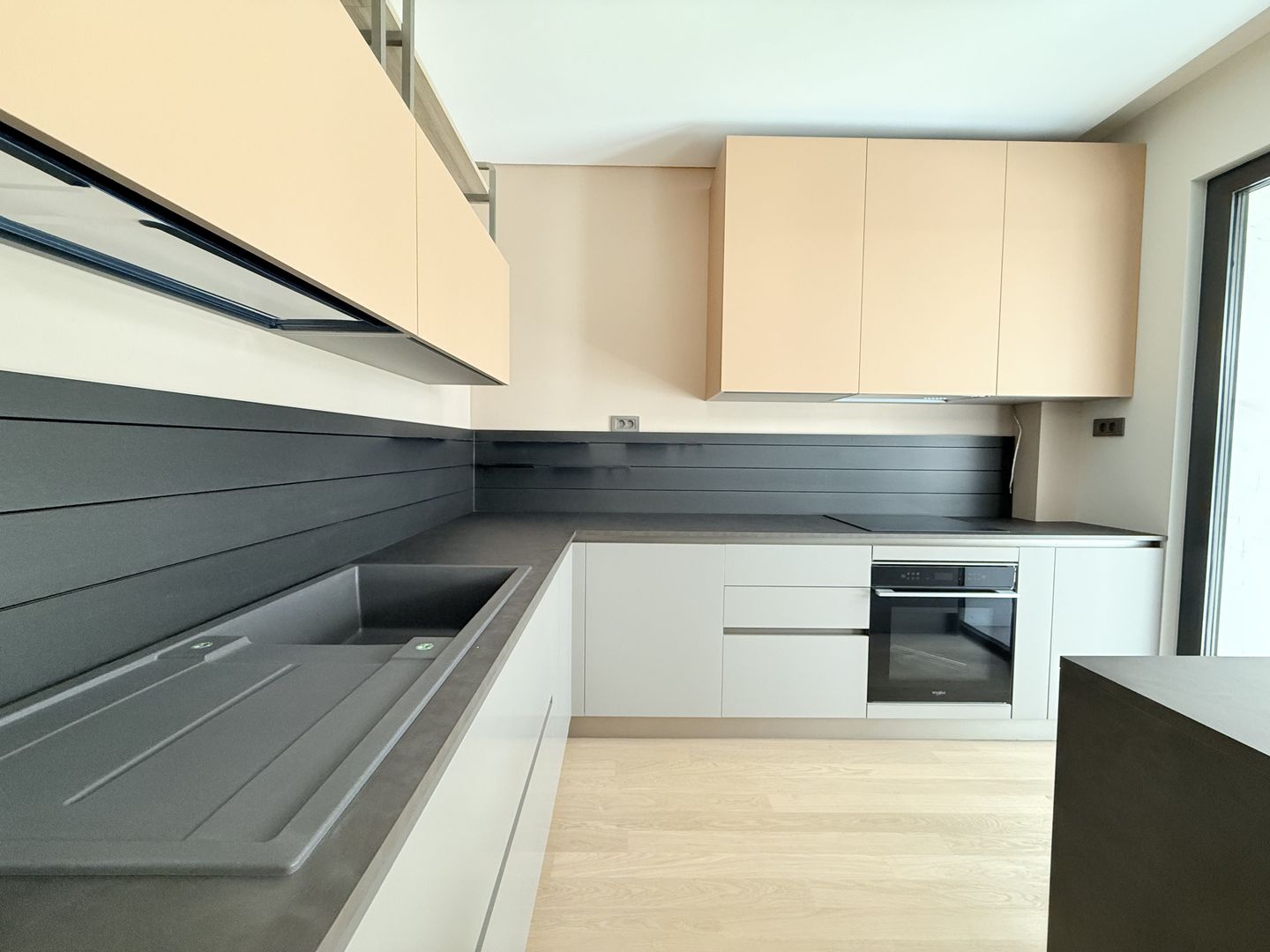 Ultracentral | 3 camere | 37 mp terasa | Centralis | Parcare - Poză 5