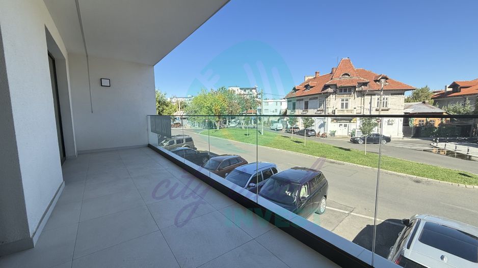 Apartament cu LIFT IN INTERIOR si doua terase de 21 mp in total - Poză 1