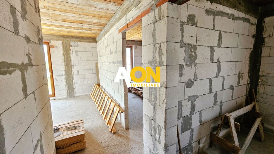 Casa la rosu, 4 camere, 301 mp teren, P+1, zona Alba-Micesti - Poză 17