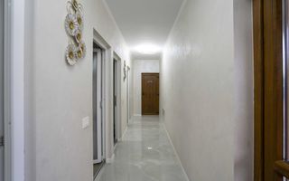 Baza de tenis si constructie moderna - Poză 9