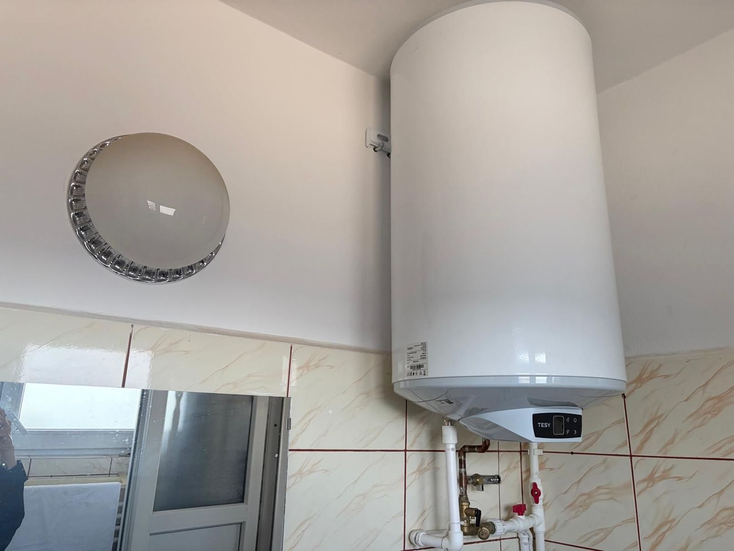 Garsoniera spatioasa cu boiler electric, Mihalache-1 Mai - Poză 15