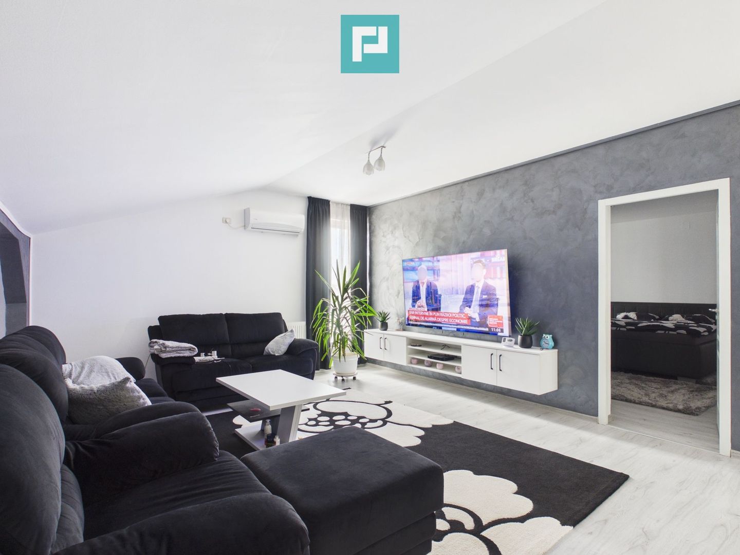 Apartament spațios tip penthouse - Poză 1