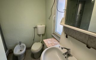 Casă cu curte comună, Zona Sala Sporturilor! - Poză 10